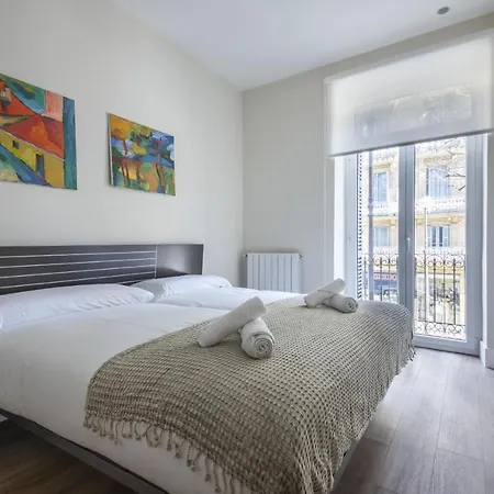 Apartmán Urbieta Korner - Local Rentss *
