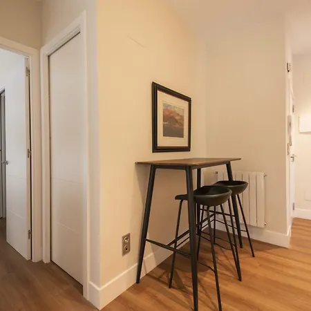 Urbieta Korner - Local Rentss Апартаменты *