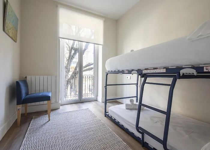 Urbieta Korner - Local Rentss Apartment