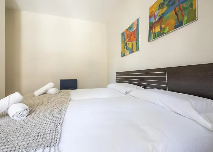 Apartment Urbieta Korner - Local Rentss